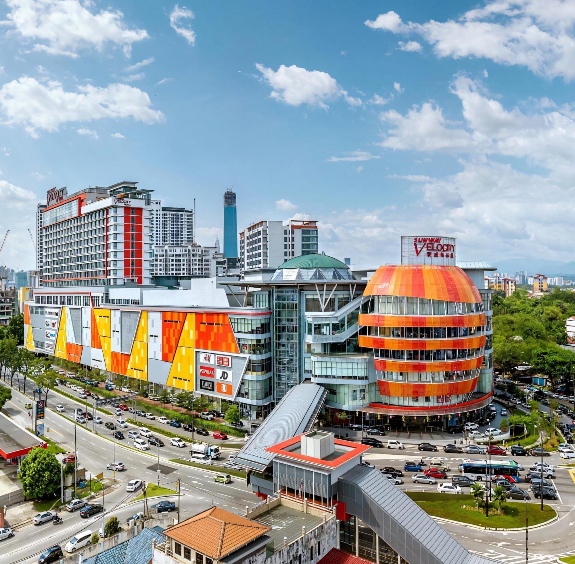 Pinnacle Sri Petaling Homestay